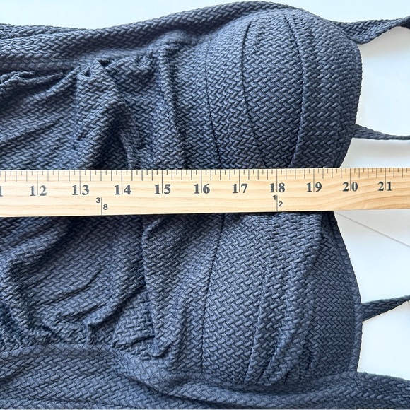 Nip Tuck Swimsuit Womens 4 Black Solid One Piece Neutral Slimming - Picture 7 of 12